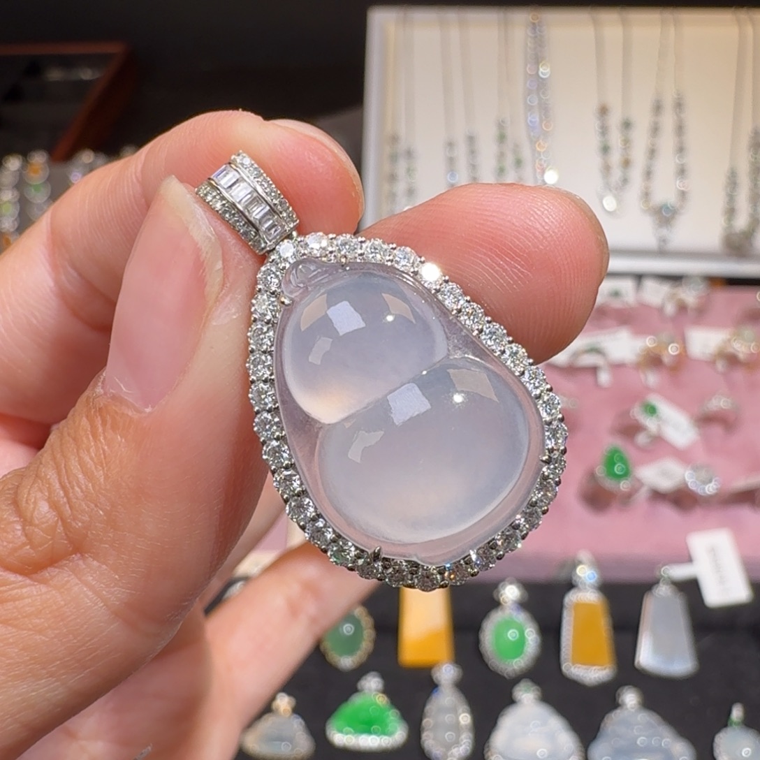 翡翠18K金镶嵌颈饰纯天然缅甸翡翠A货葫芦