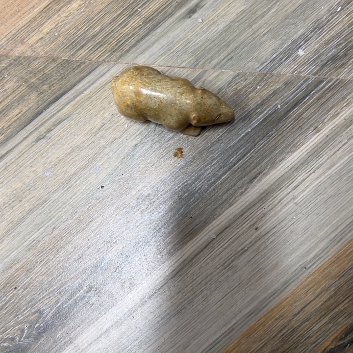 卷***鸡和田玉（黄玉）未镶嵌把件