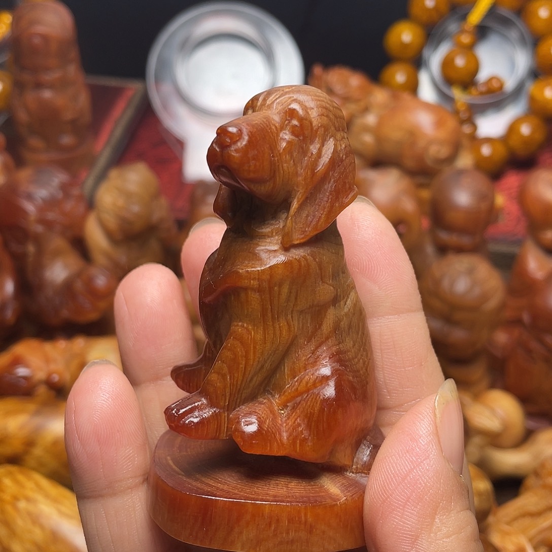 121212琥珀木狗把件