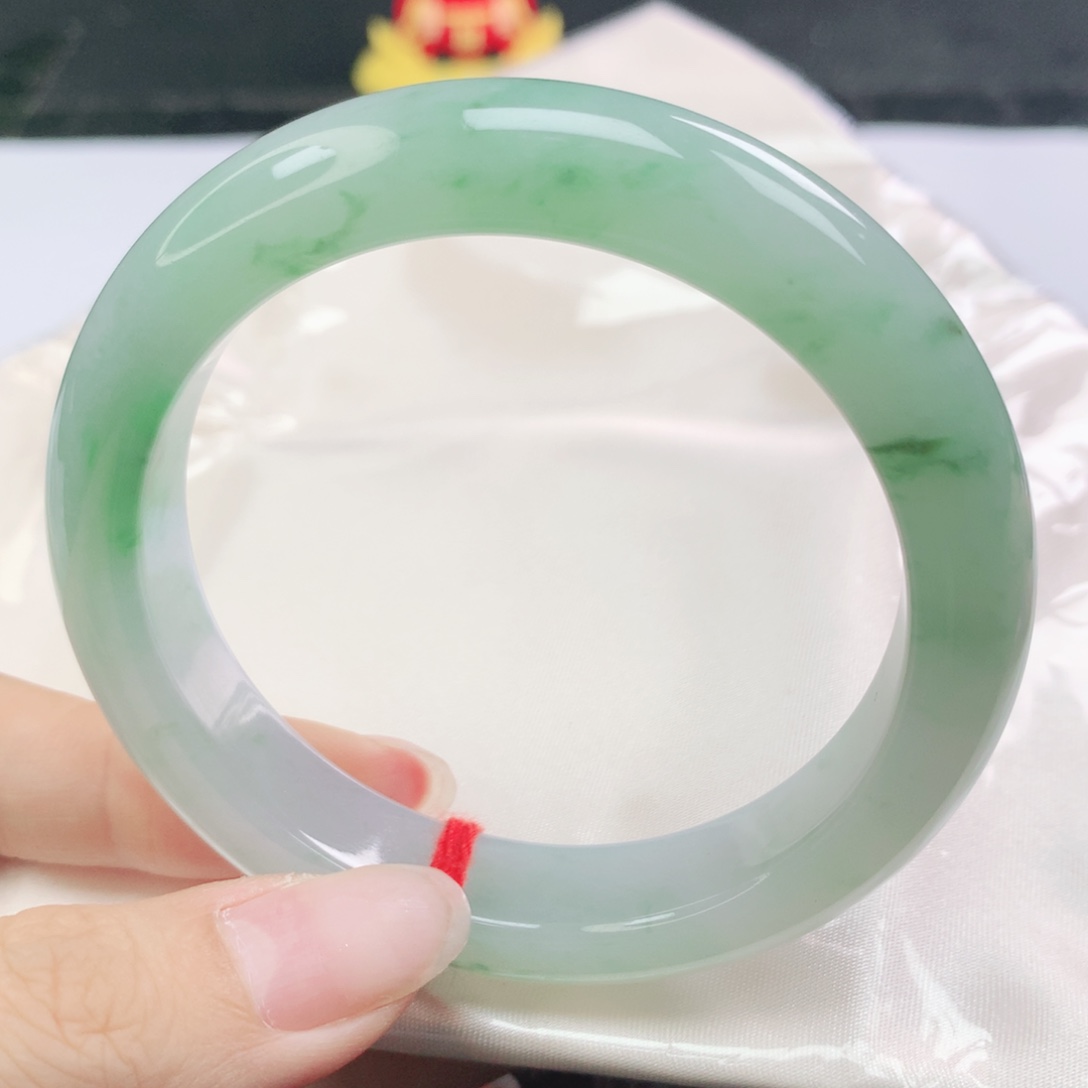 翡翠未镶嵌手镯翡翠56.7冰胶润飘翠阳绿花正圈