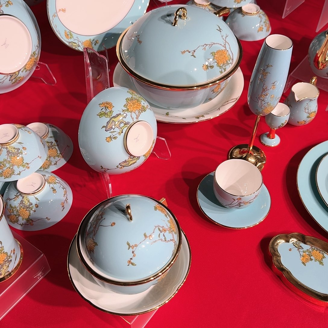 盘大****易西湖蓝就幺餐具套