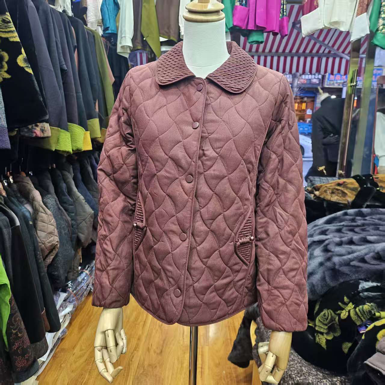 【雍亲啦服饰】新款秋冬中老年妈妈加厚棉服