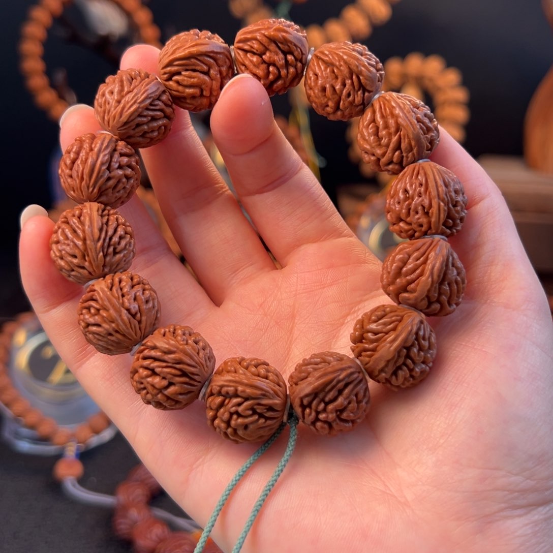 【闪购商品】桃核吊坠20刺龙元宝