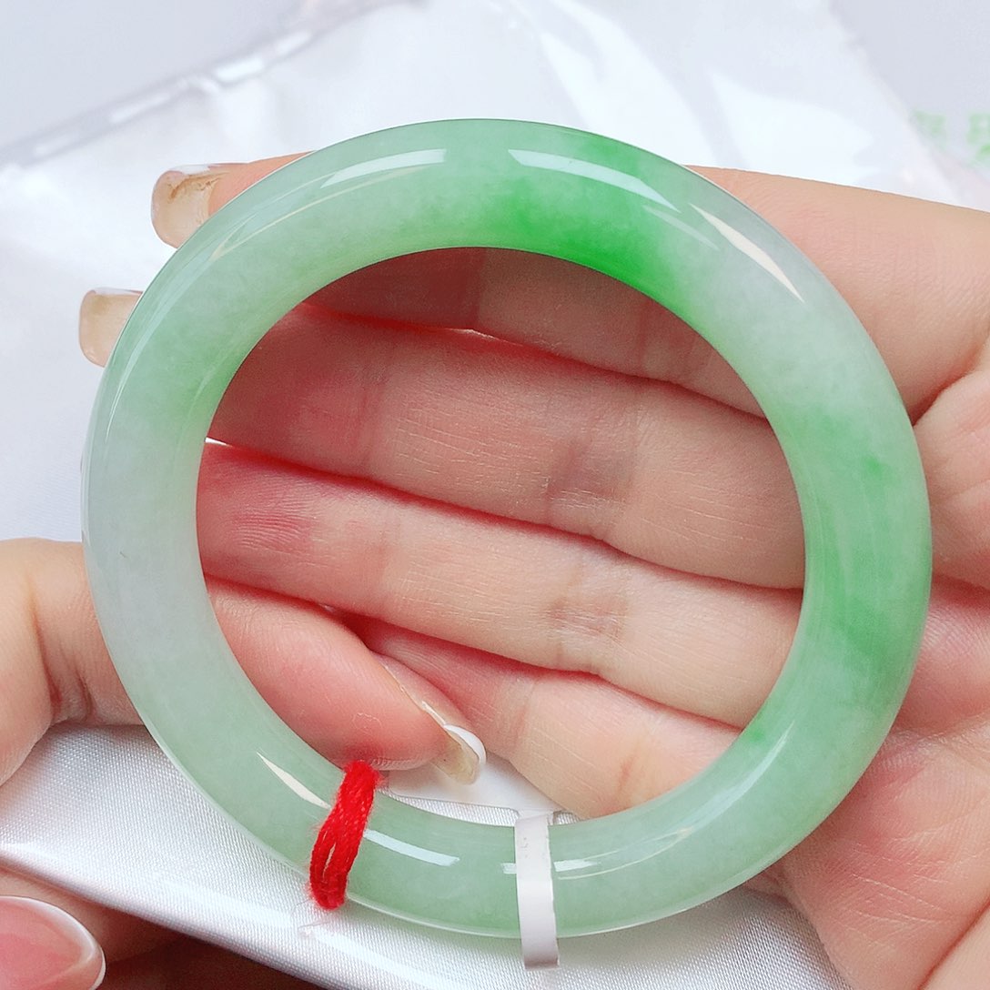 未镶嵌手镯翡翠抖音880