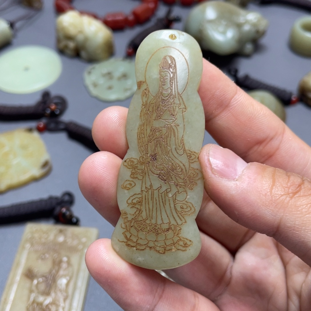 和田玉未镶嵌颈饰