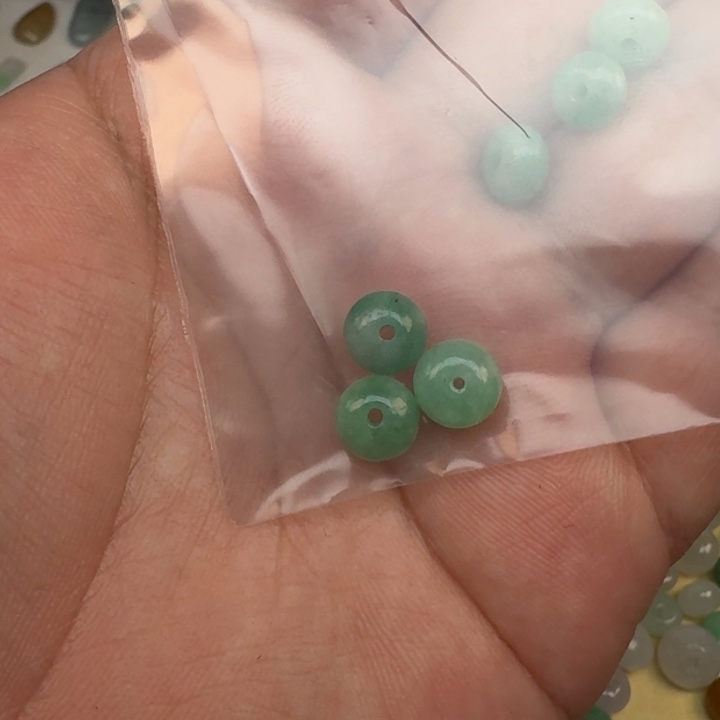 翡翠颈饰未镶嵌春*-翡翠