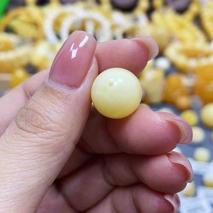 琥珀珠宝奇石未镶嵌单珠尺寸14mm瑕疵.福利款