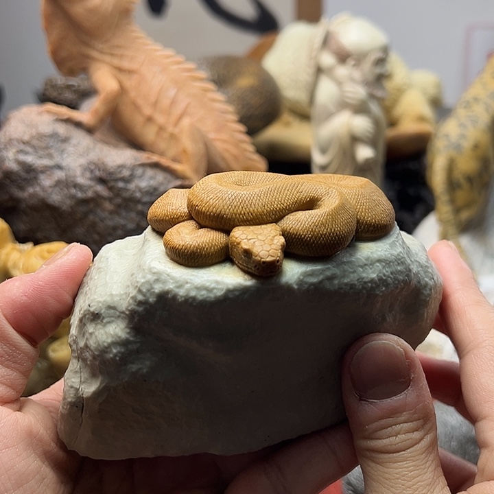 东北石松花石摆件