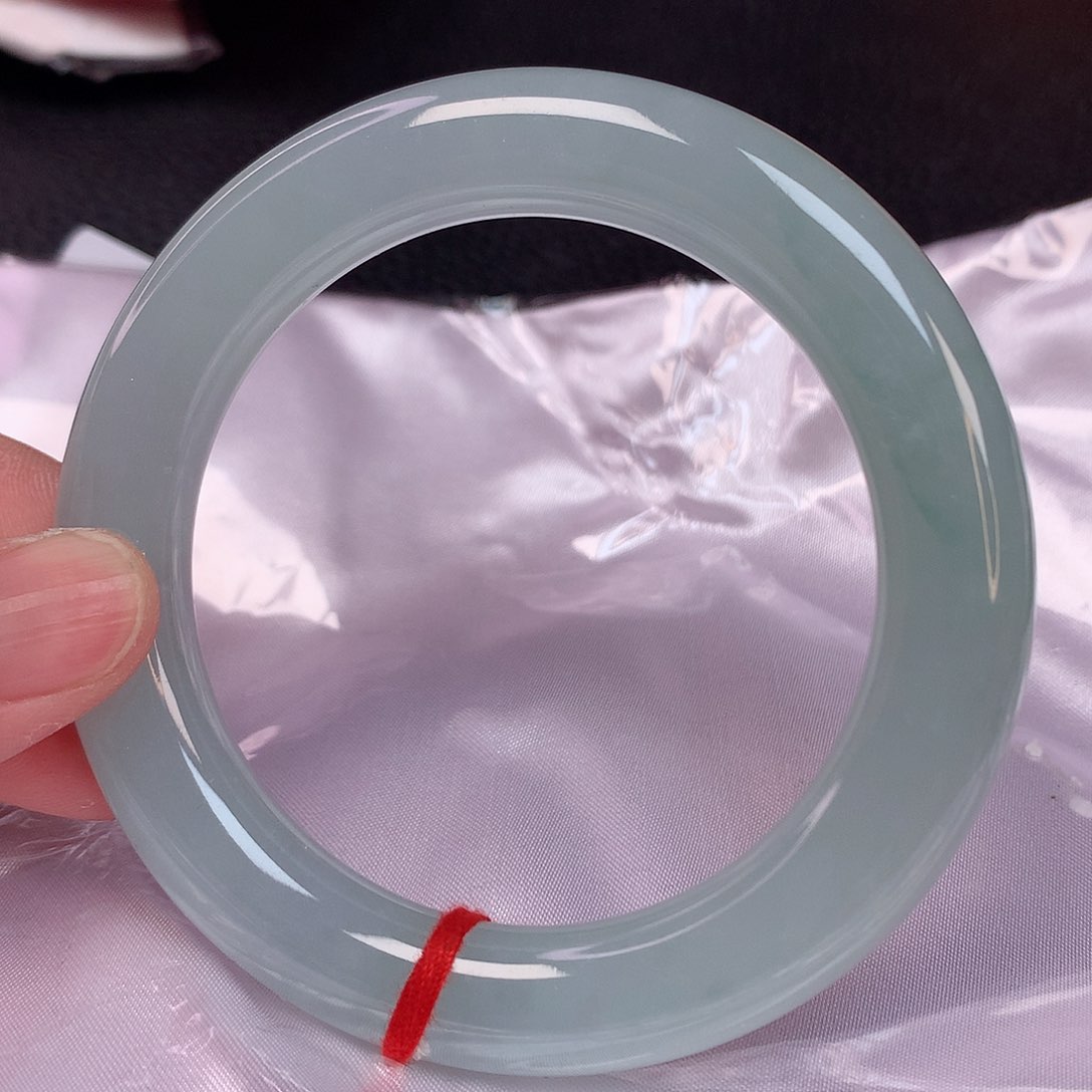 翡翠手镯（圆镯）未镶嵌56+