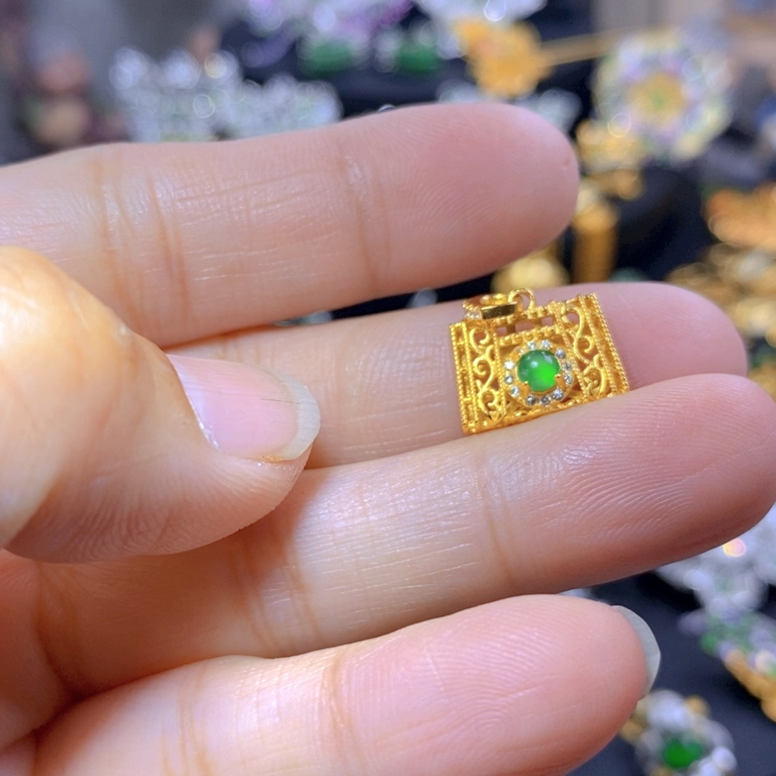 翡翠耳钉银S925镶嵌天然翡翠