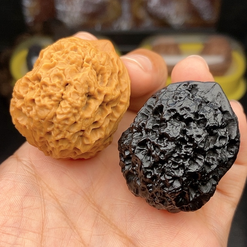 【闪购商品】文玩核桃手串37尺阴阳对铁狮子球