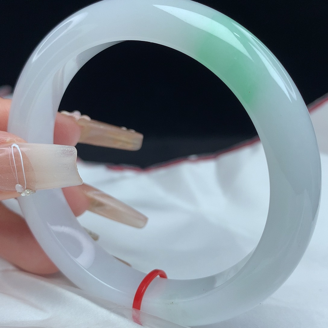 翡翠手镯未镶嵌55圈2642