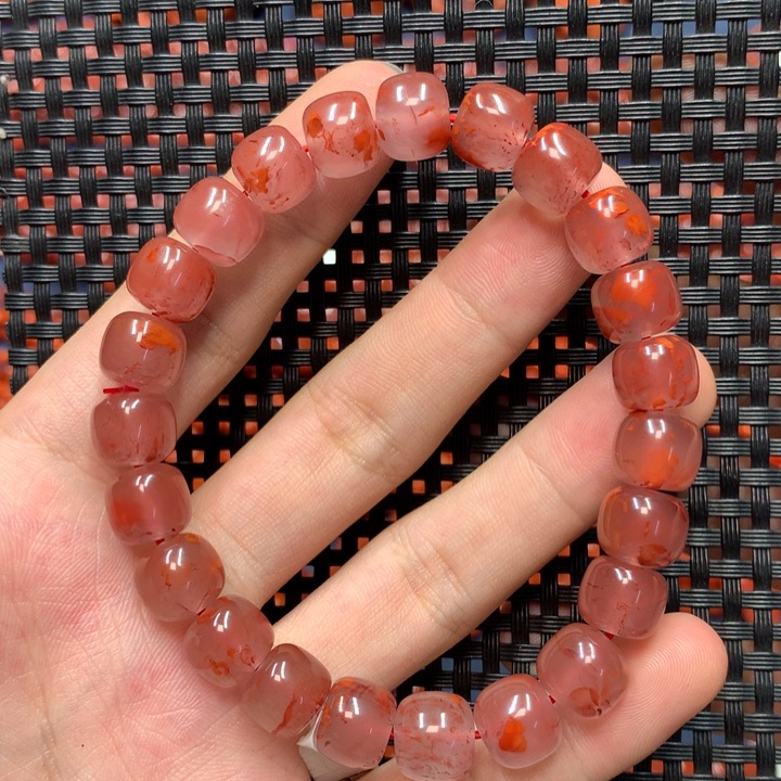 未镶嵌手串南红玛瑙10mm