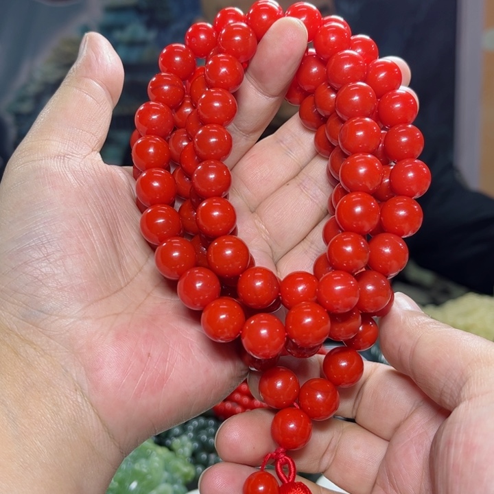 玛瑙/玉髓颈饰未镶嵌曾***年