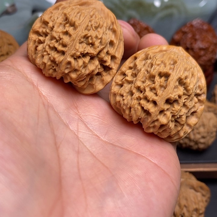 把件文玩核桃我**去南疆石