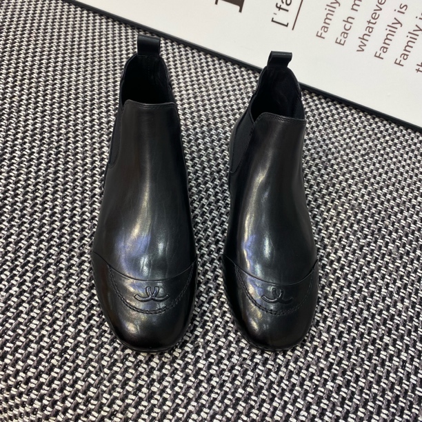 秋冬新款胎牛皮平底百搭短靴