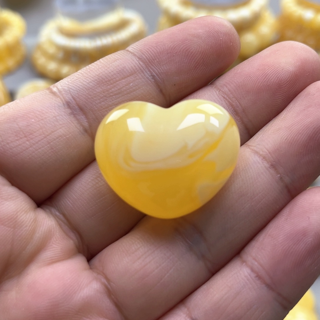 琥珀颈饰未镶嵌吊坠