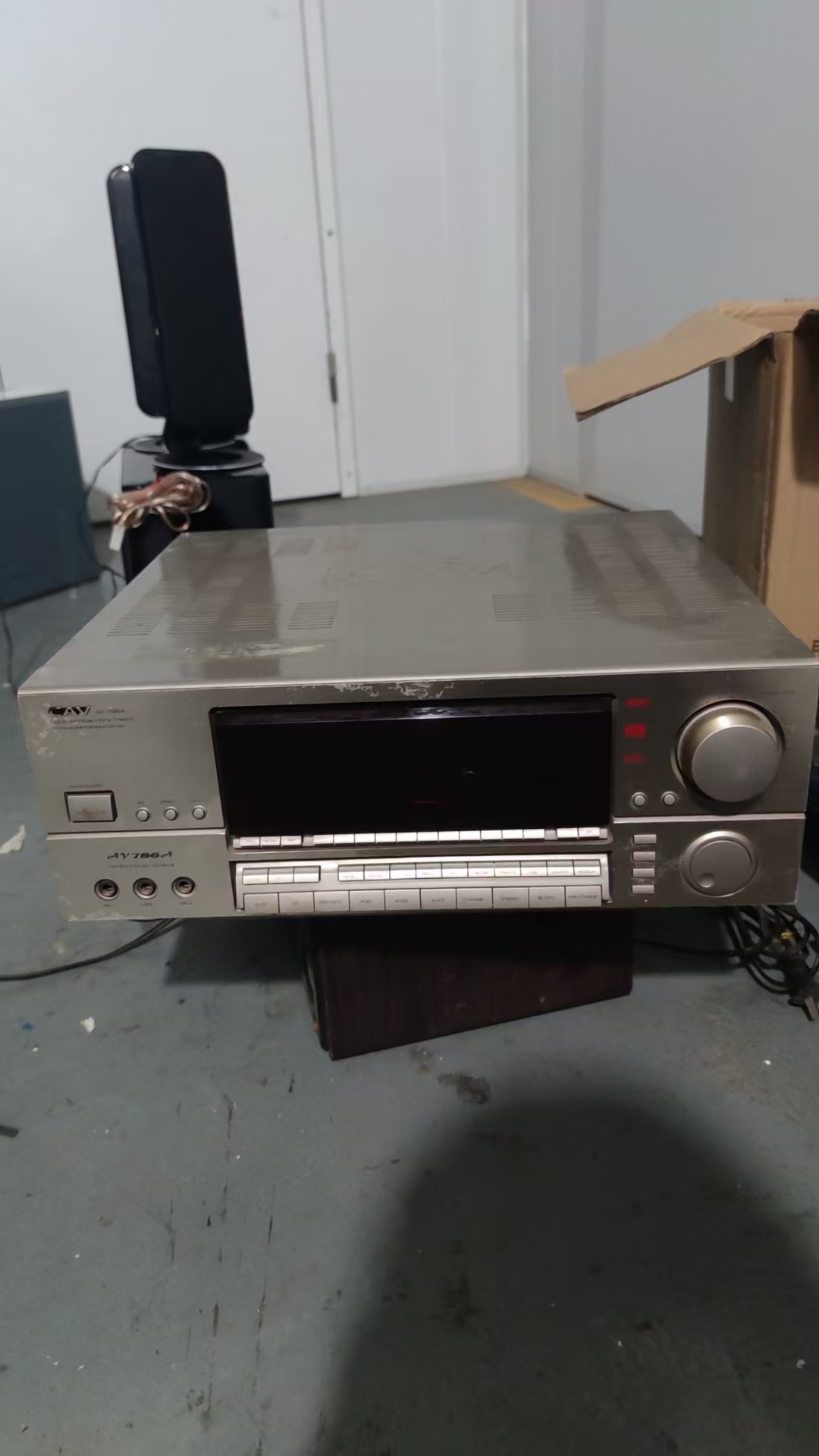 8新  功放一台 不包邮费