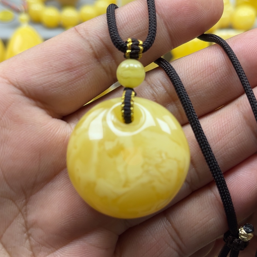 蜜蜡珠宝奇石未镶嵌