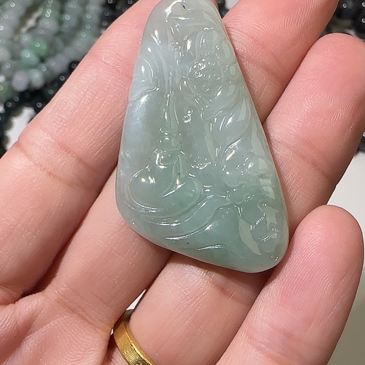 翡翠未镶嵌颈饰翡翠