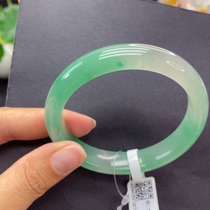 石英质玉手镯未镶嵌陌*