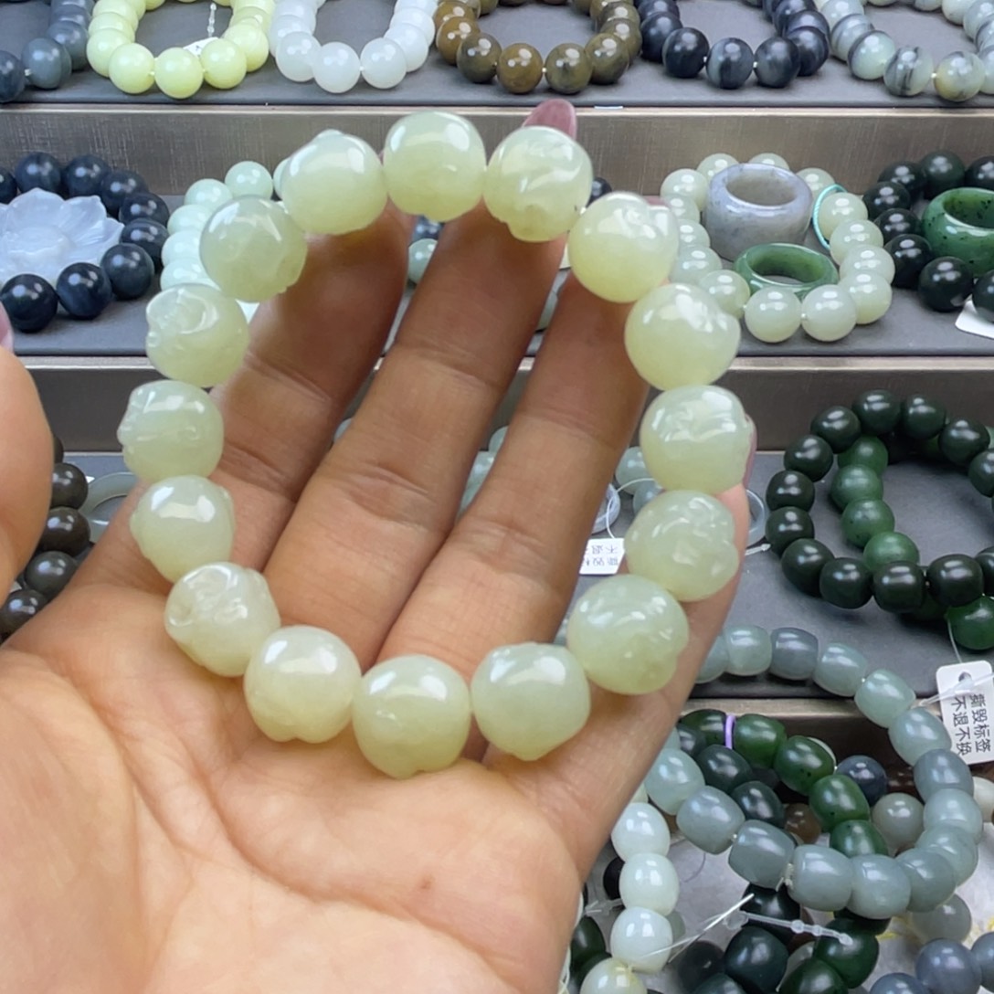 未镶嵌和田玉手链