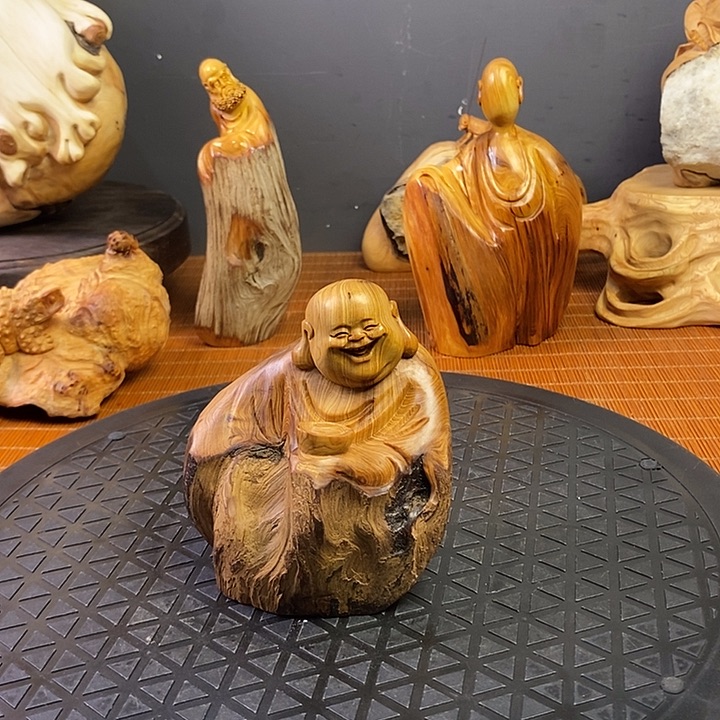 柏木（崖柏）弥勒摆件