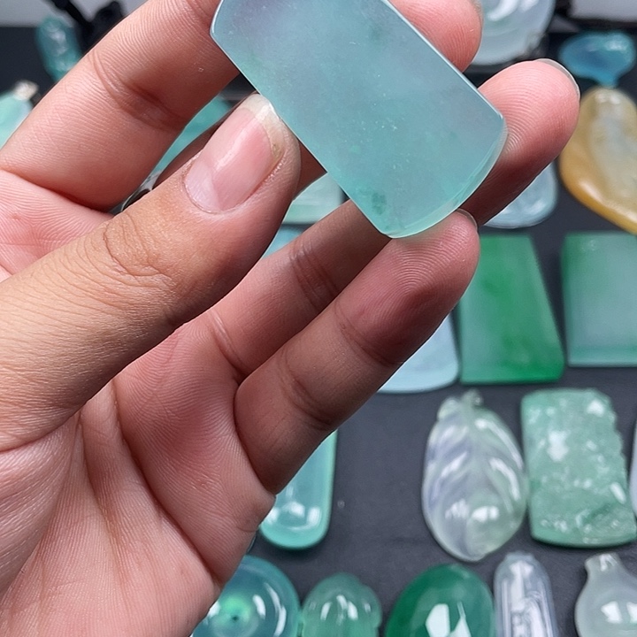 哈**虾无事牌，天空蓝，包工