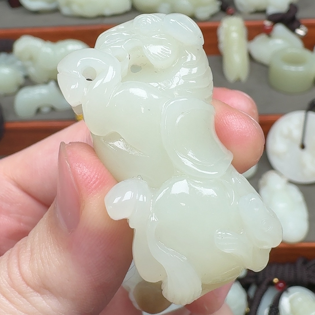 和田玉未镶嵌挂件