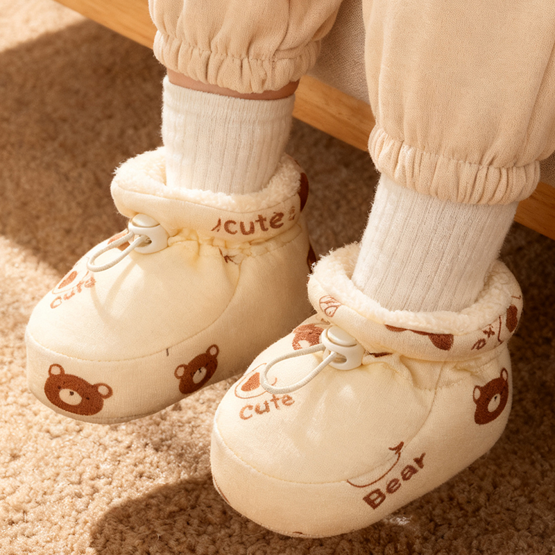 新生儿棉鞋秋冬加厚软底鞋子防掉加绒婴儿护脚套0-1岁宝宝步前鞋