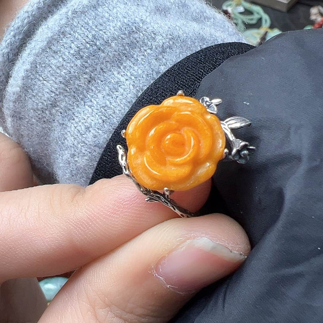 翡翠戒指未镶嵌炸