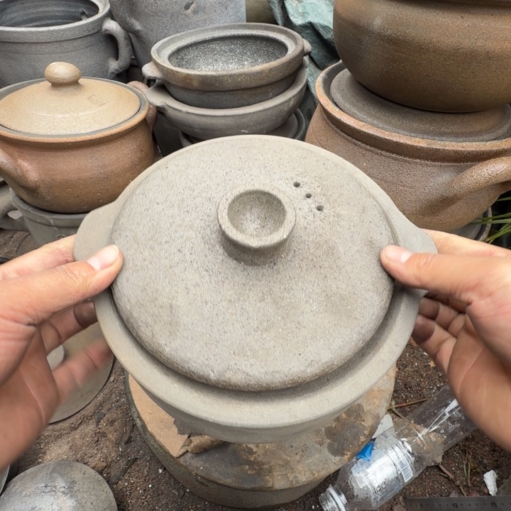 哦***哦库存锅 荥经砂锅。无质保。无售后。