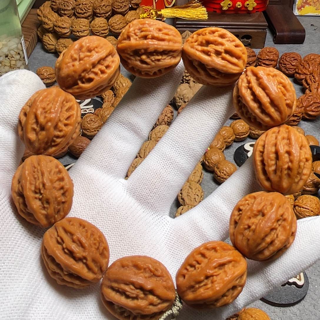 核桃粗筋八棱麻花文手持