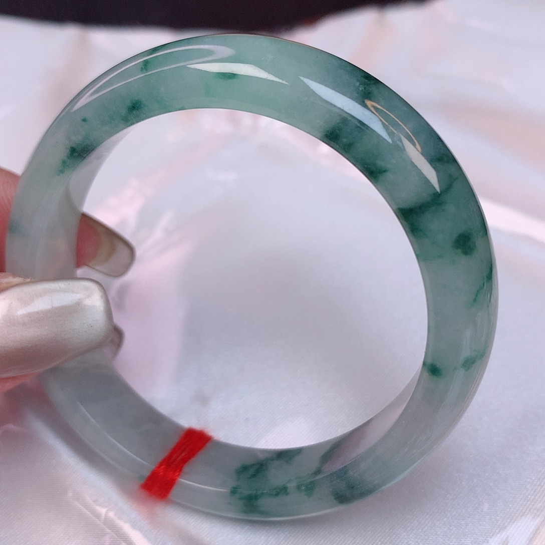 翡翠手镯（贵妃镯）未镶嵌水*56