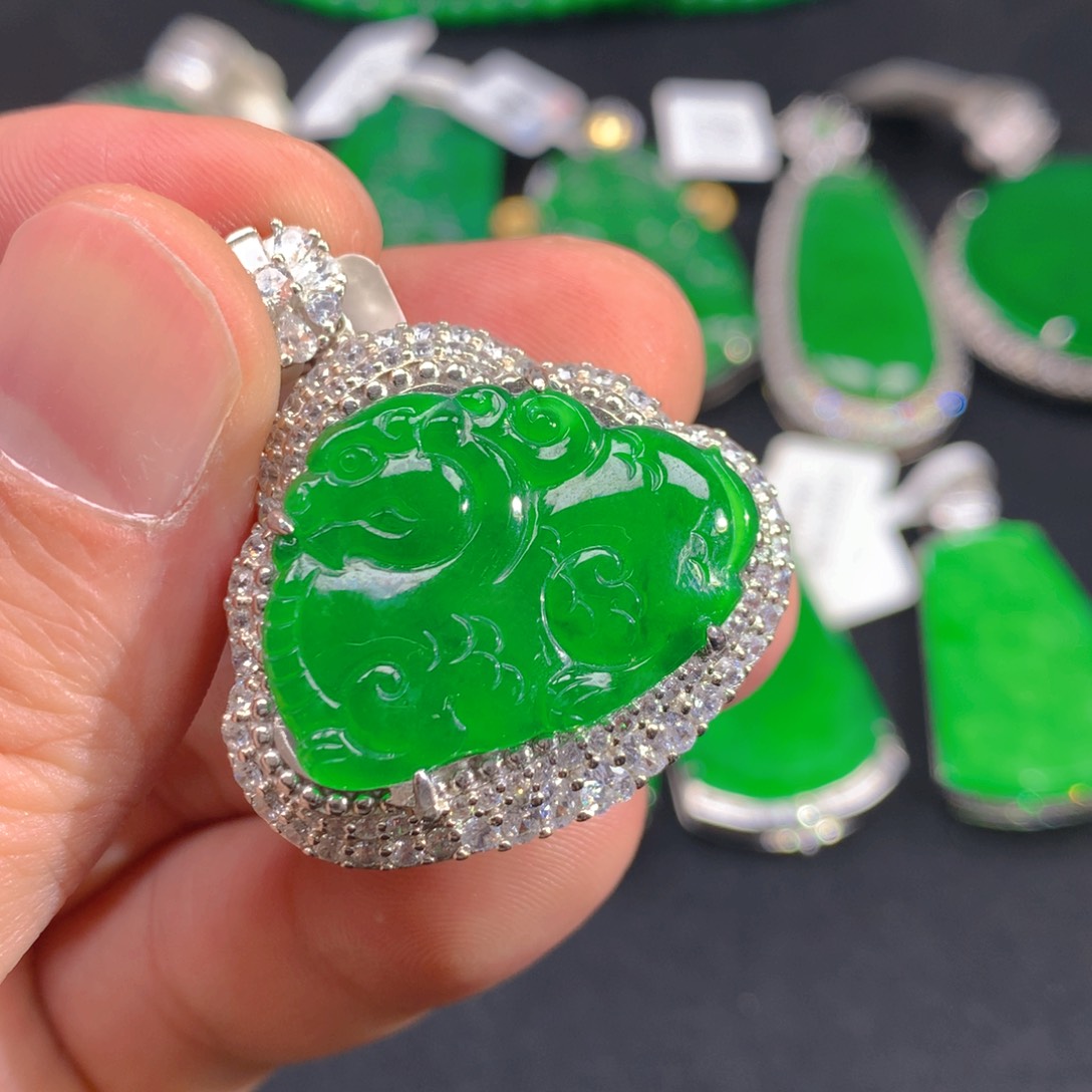 翡翠颈饰银S925镶嵌111111111111