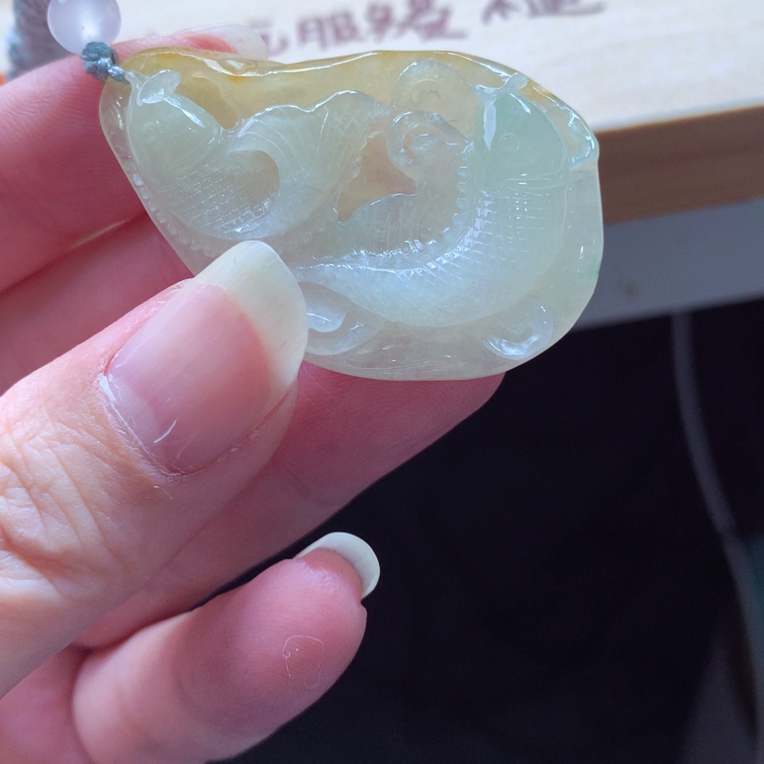 翡翠颈饰未镶嵌吊坠