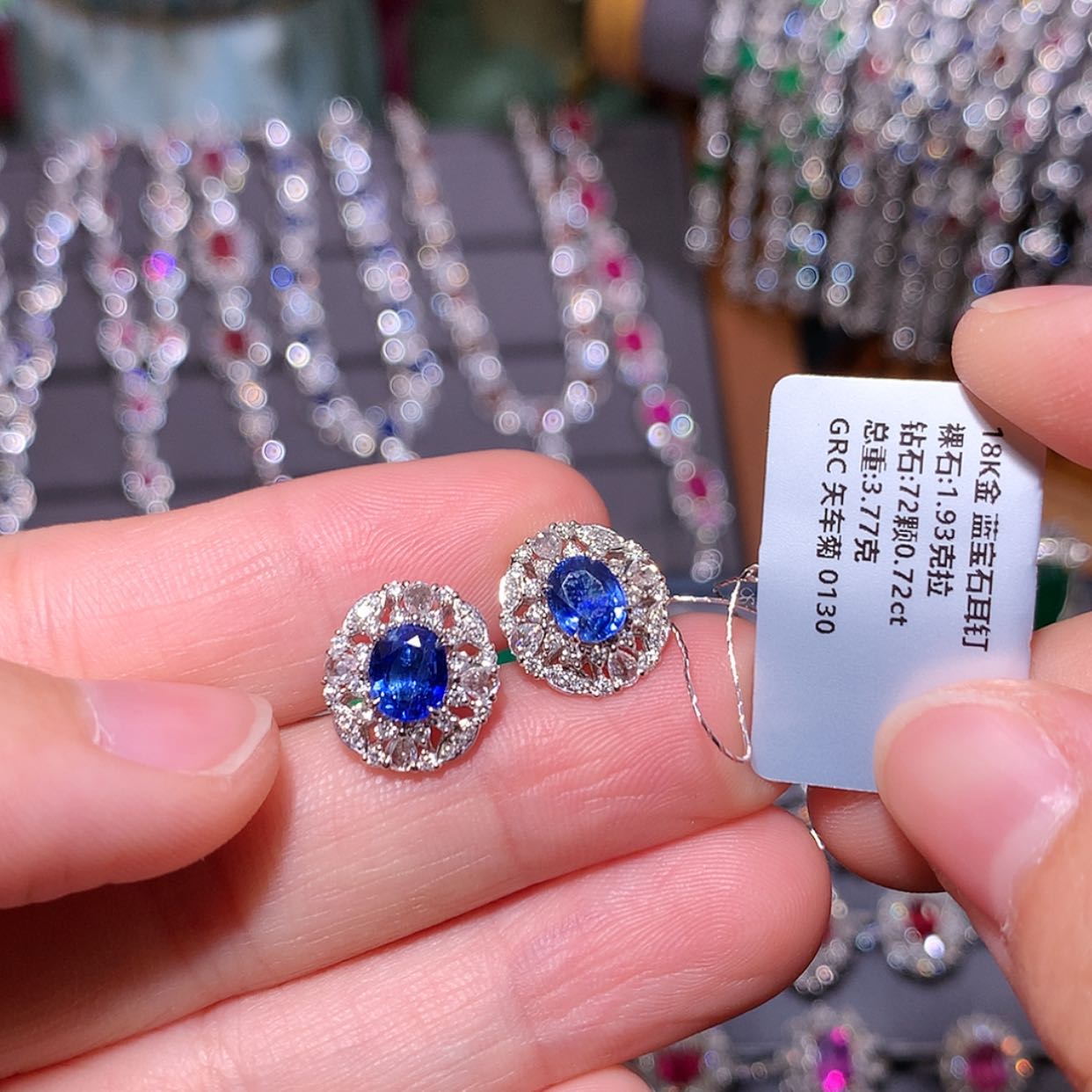 【闪购商品】蓝宝石耳钉18K金镶嵌