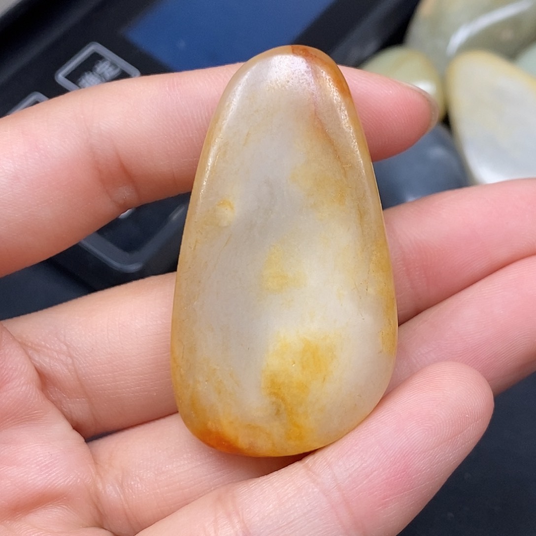 和田玉（糖玉）未镶嵌挂件