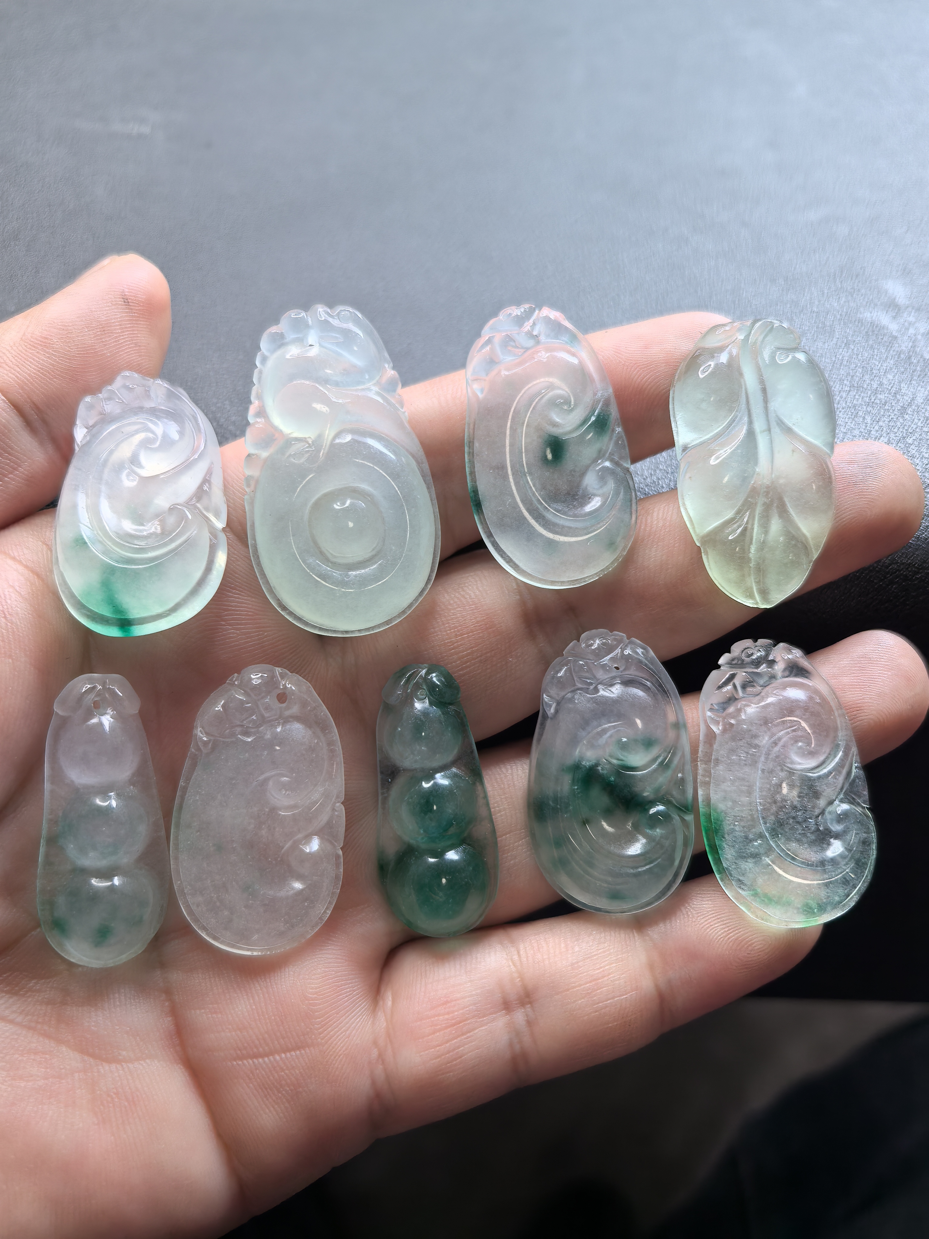 翡翠吊坠精品款，多样性发其一