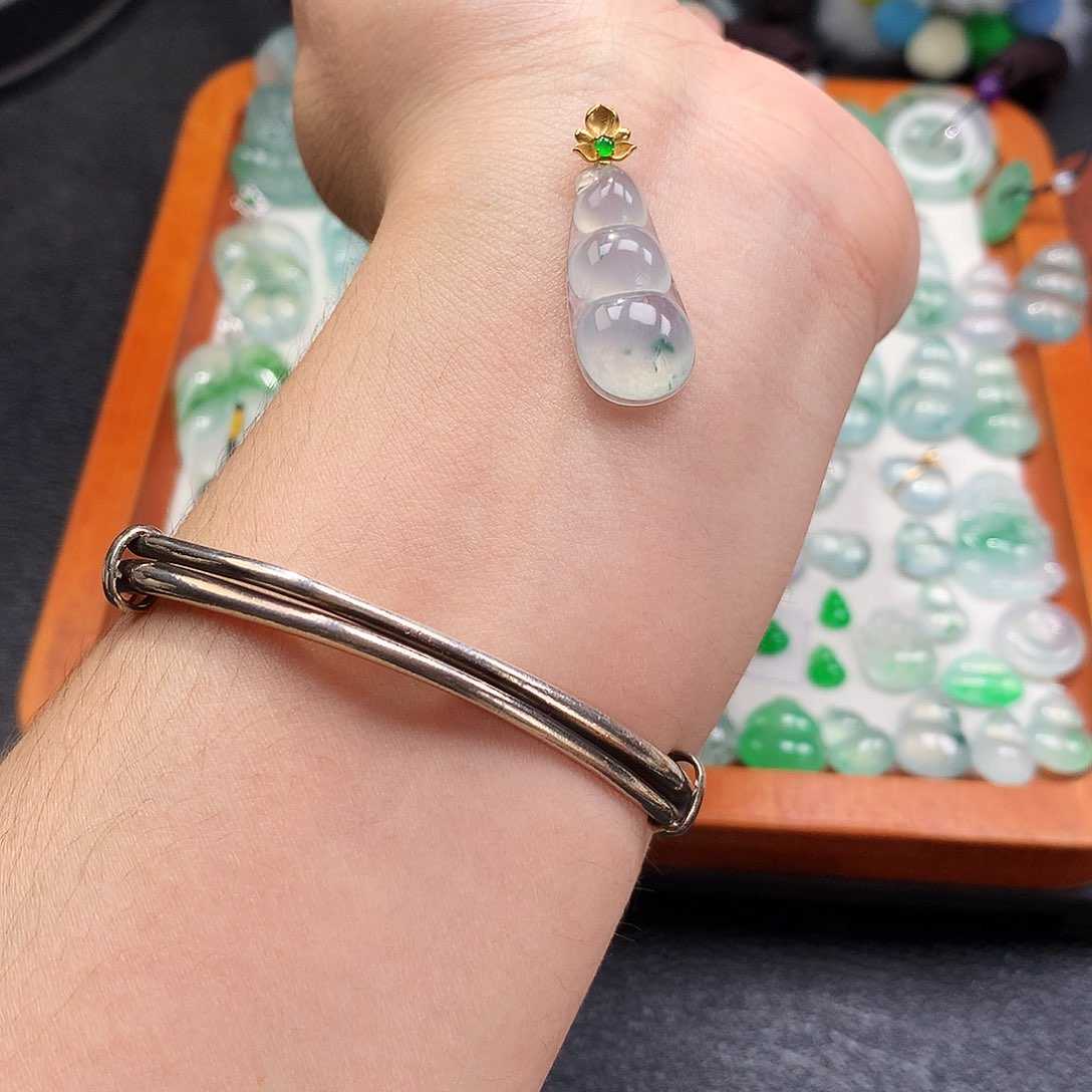 吊坠(不含链)未镶嵌翡翠福豆