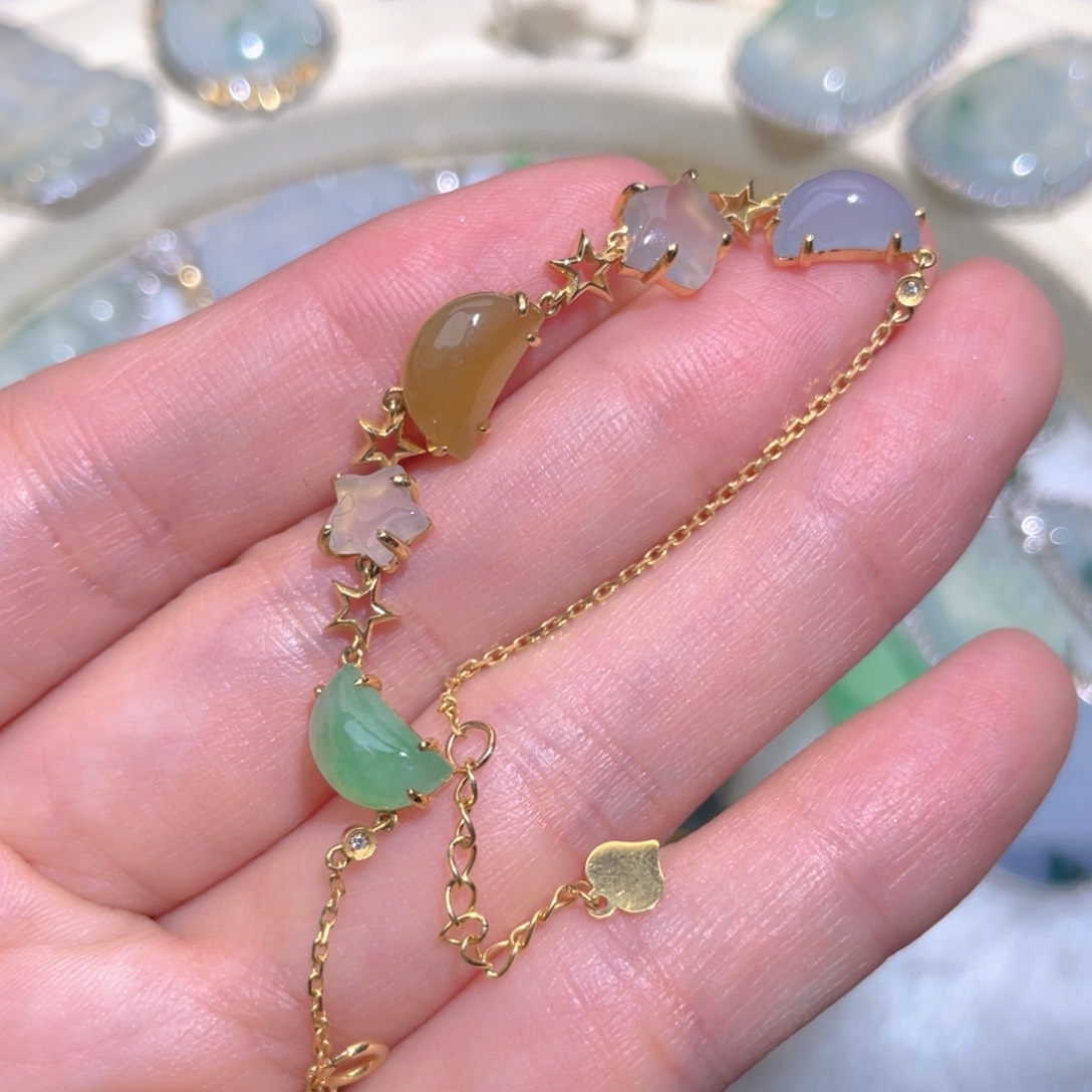 翡翠颈饰18K金镶嵌翡翠