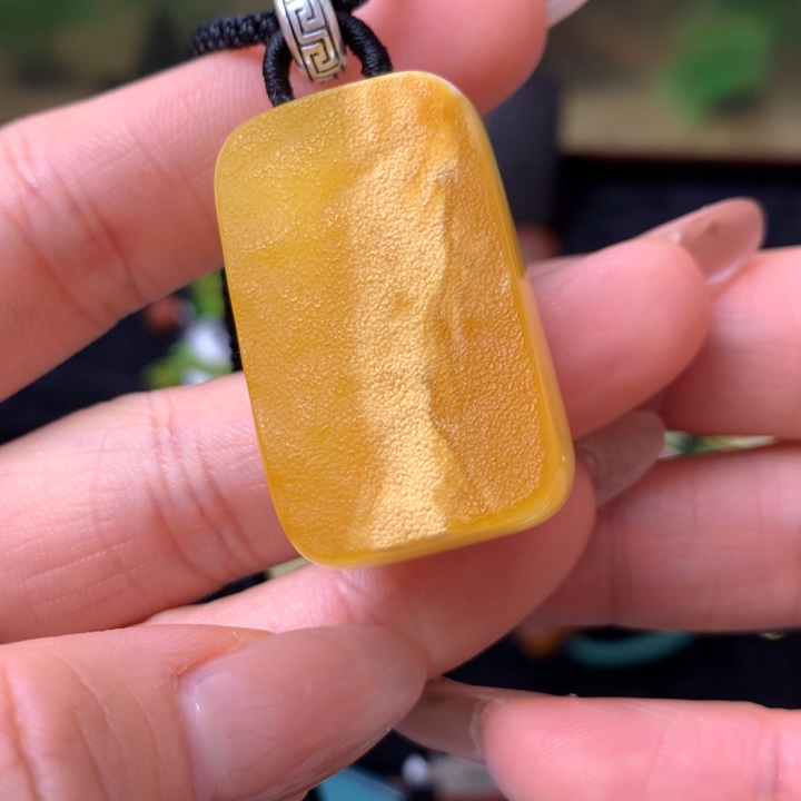 天然原皮切牌吊坠