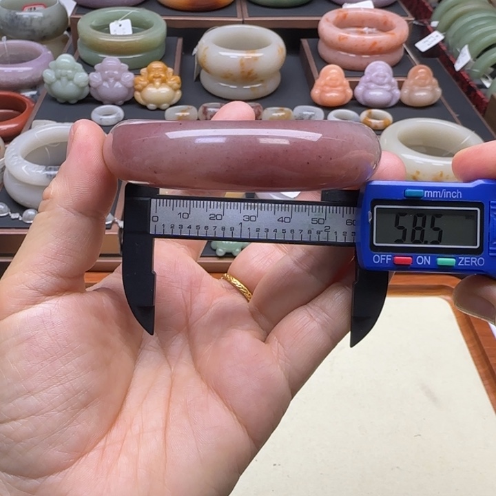 石英岩玉未镶嵌手镯不退换58.5