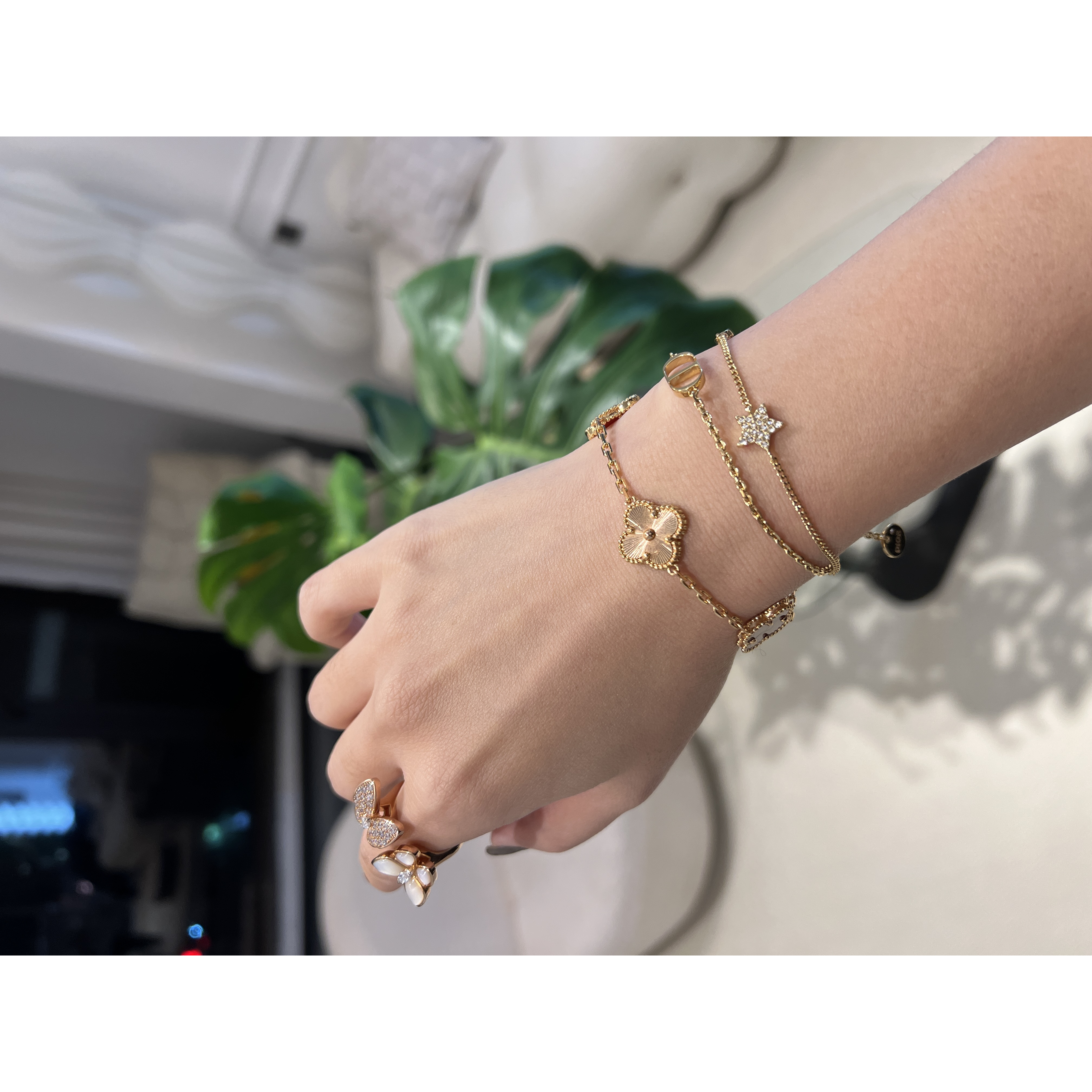 【MK】时尚迪迦手连耳【丝巾】