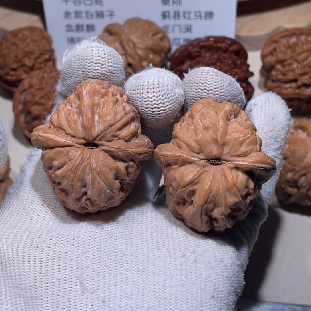 迷***眸吊坠文玩核桃36 40 平谷元宝 5008