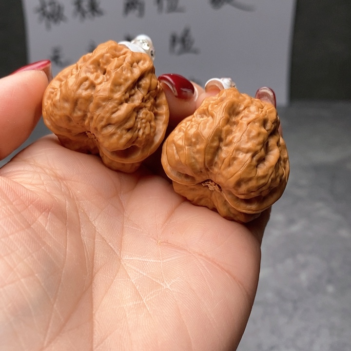 文玩核桃吊坠刘*臣蛙蛙35.391124