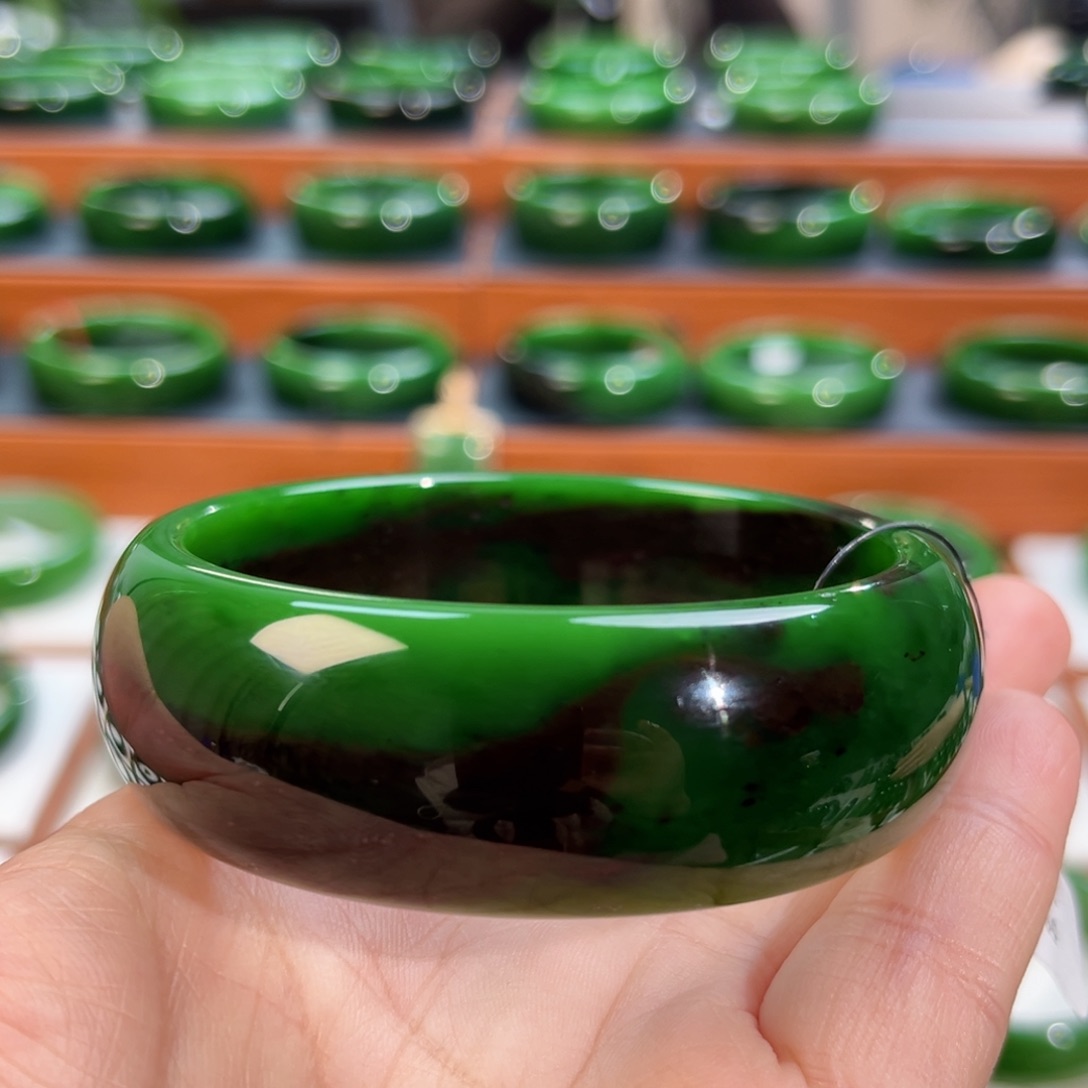 未镶嵌手镯和田玉（碧玉）