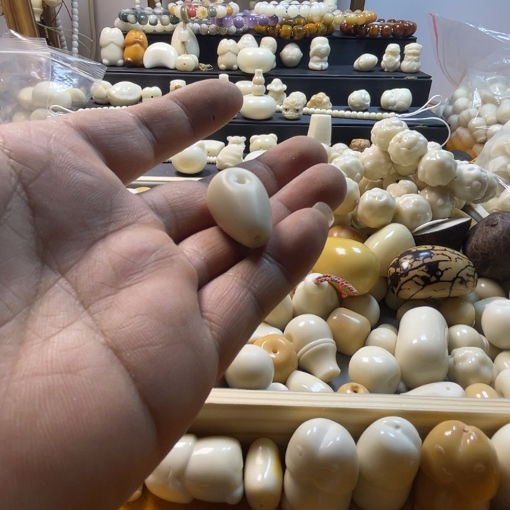 喜*象牙果雕刻水滴三通直径17+