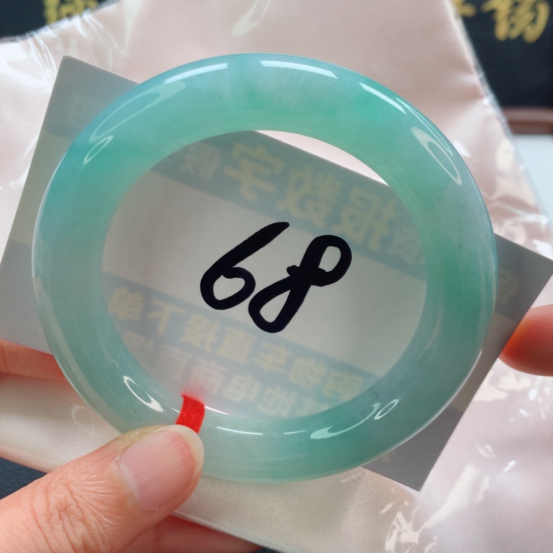 未镶嵌手镯（圆镯）翡翠圆条甜果绿