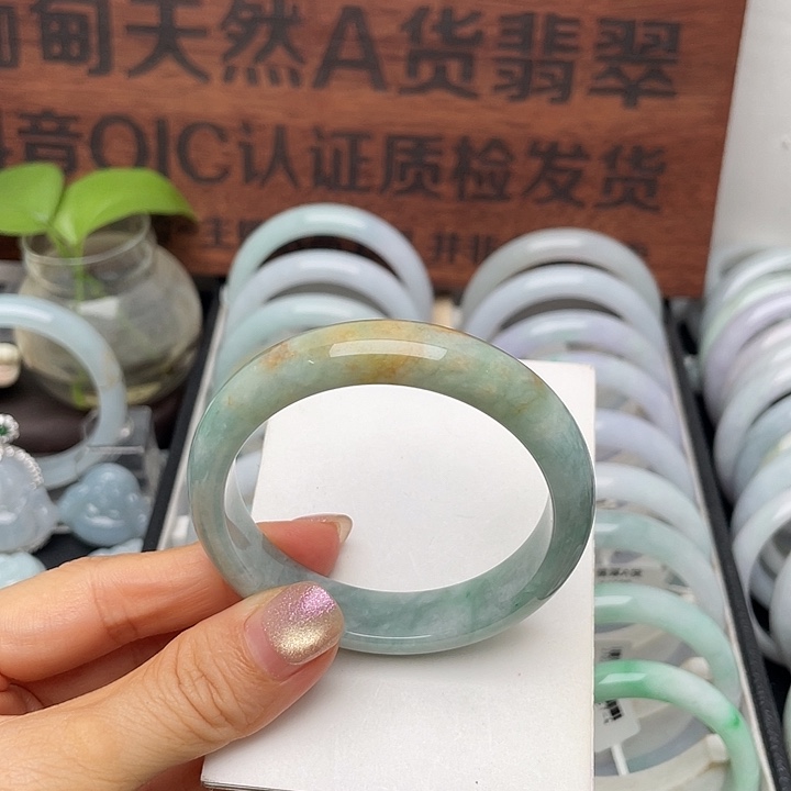 翡翠未镶嵌手镯52.2正圈小纹